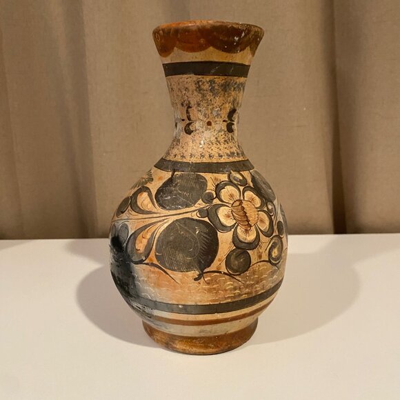 Vintage Tonala Mexican Pottery Vase - Hand-Painted Birds & Burn Scar, 8.5"x6" - Picture 5 of 8